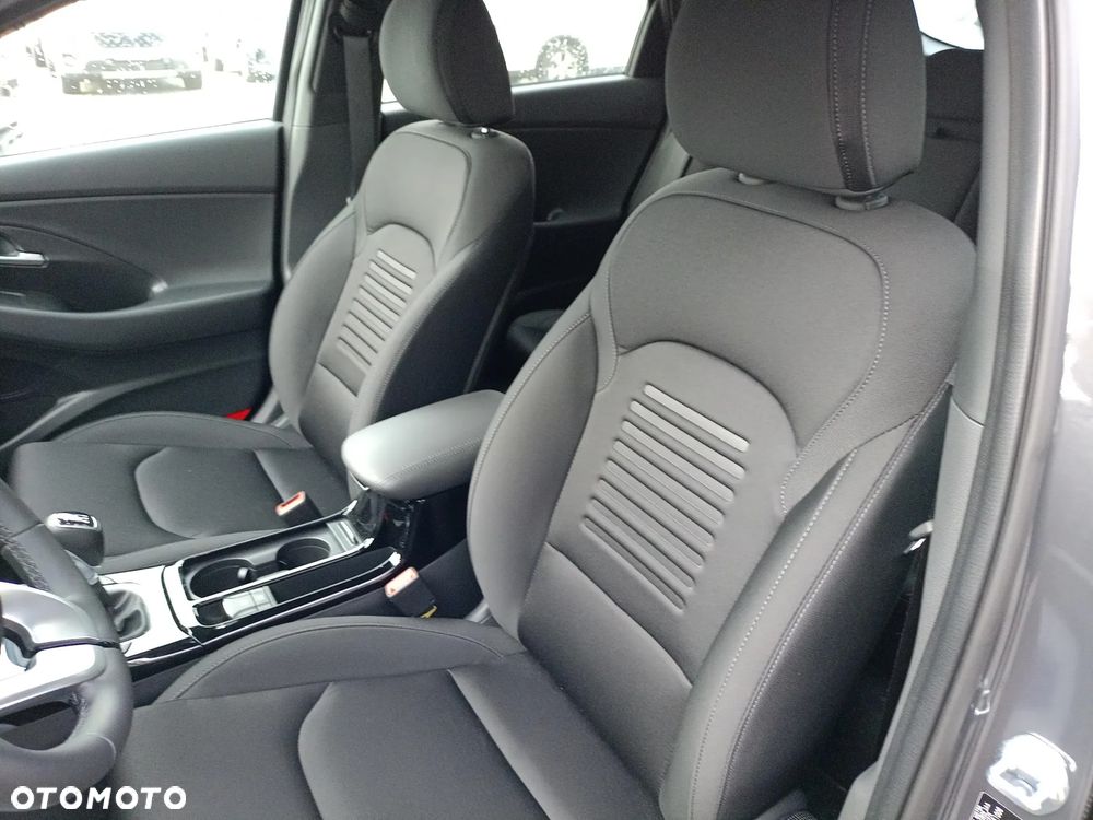 Hyundai i30 1.5 T-GDI 48V Smart - 12