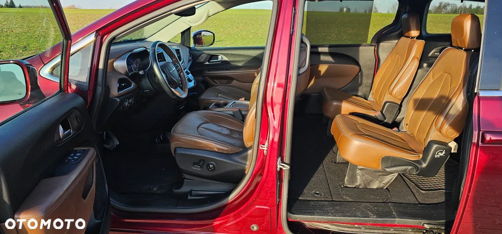 Chrysler Pacifica - 19