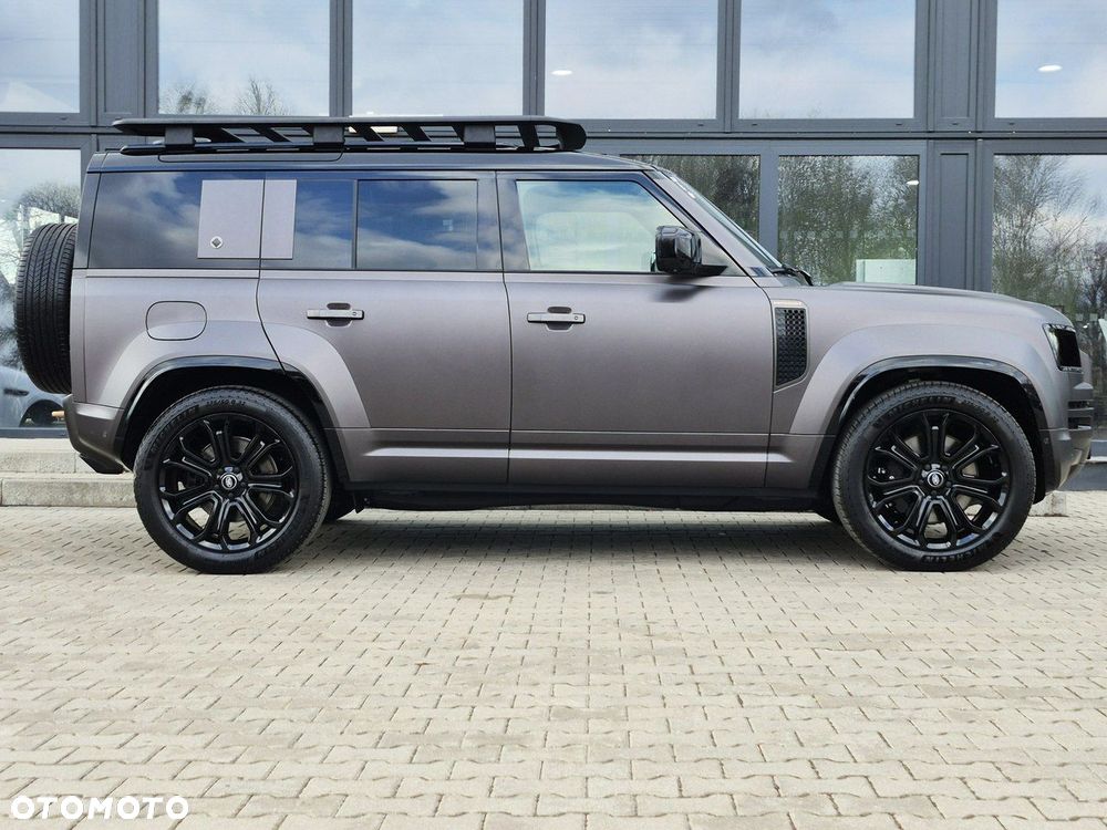 Land Rover Defender - 6