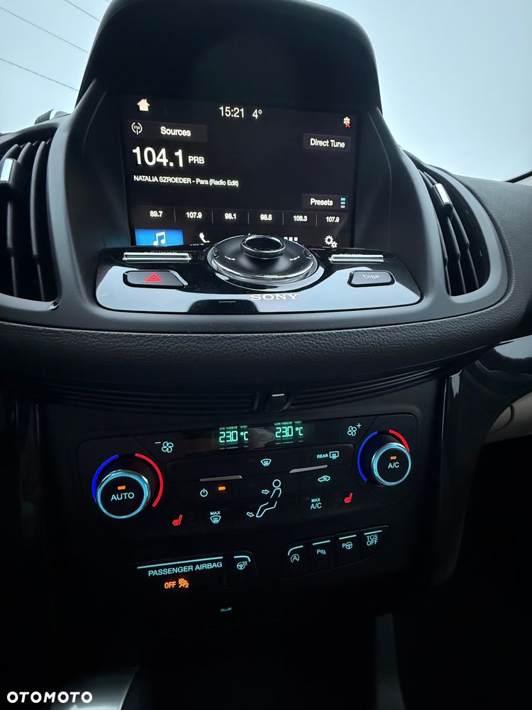 Ford Escape 2.0 EcoBoost AWD Titanium - 18