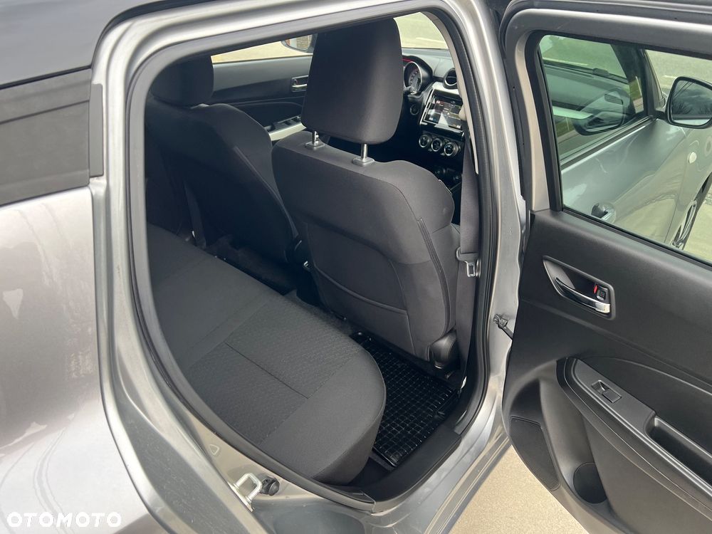 Suzuki Swift 1.2 Premium Plus - 31