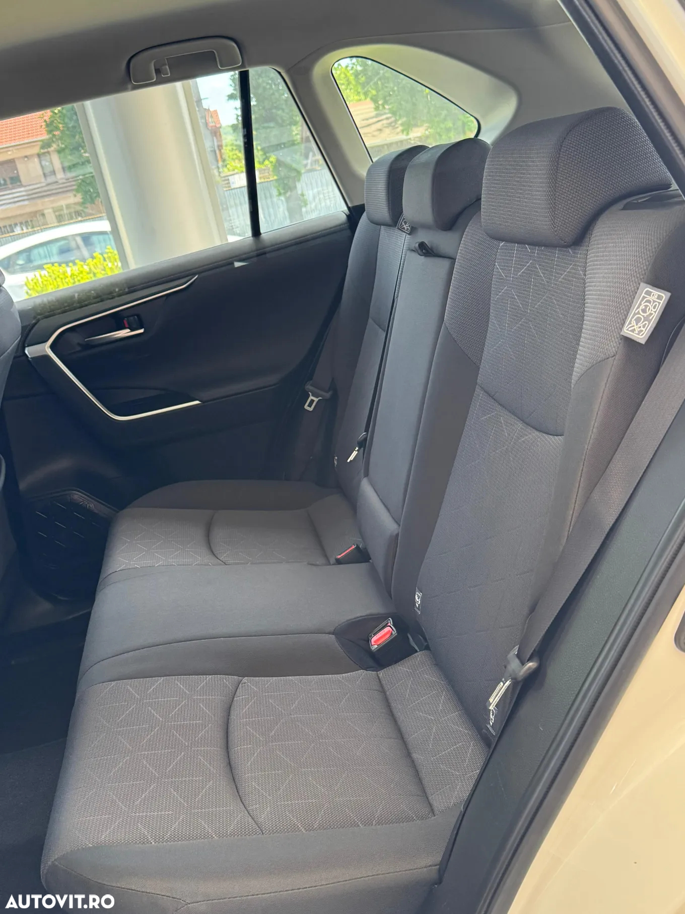 Toyota RAV4 - 18
