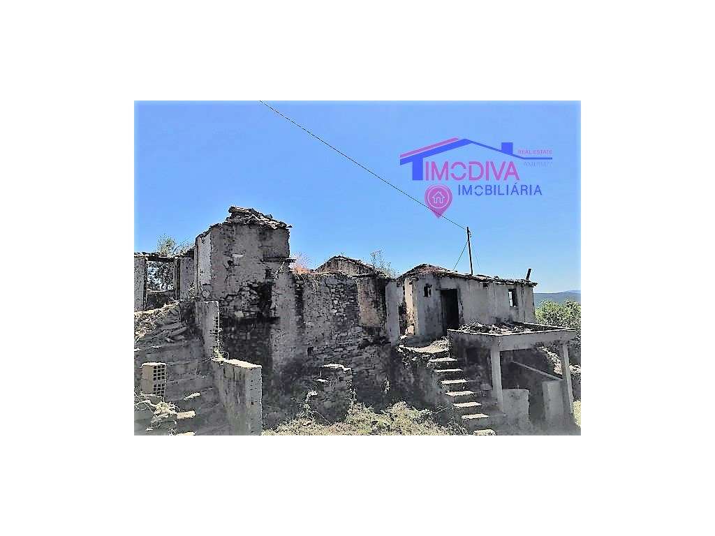 Terreno com ruína e anexo - Grande imagem: 5/9