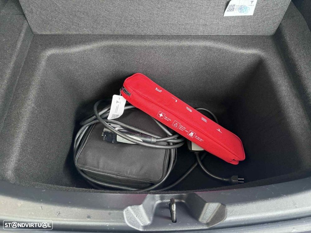 Tesla Model 3 Standard Range Plus RWD - 24