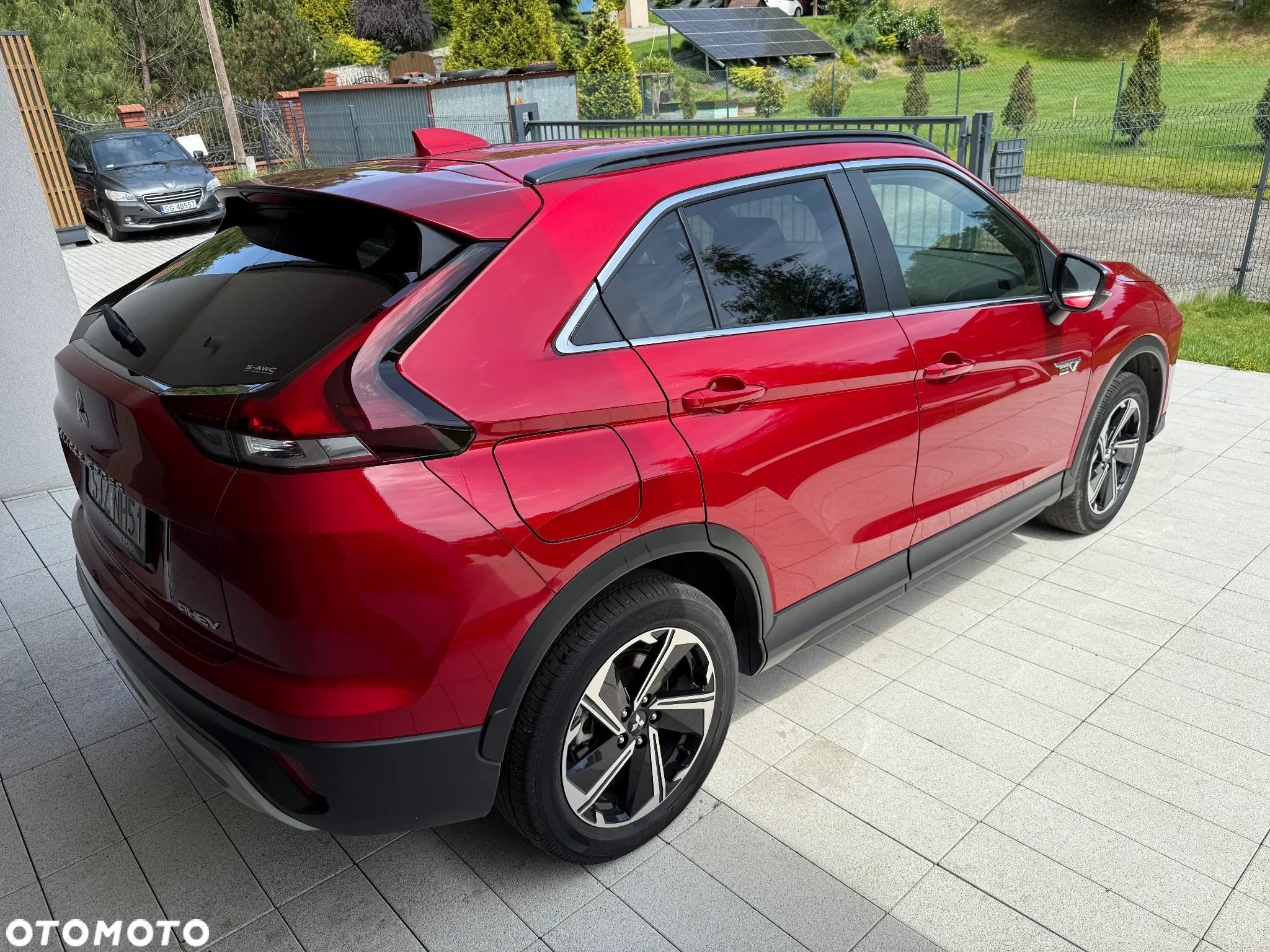 Mitsubishi Eclipse Cross Plug-In Hybrid 4WD Top - 3
