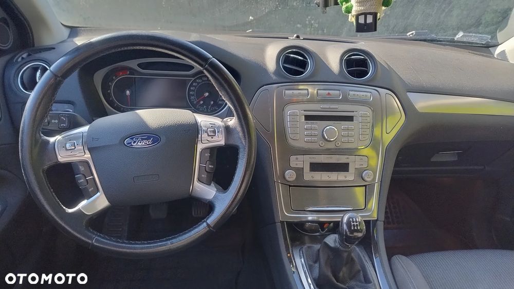 Ford Mondeo 2.0 Titanium - 10