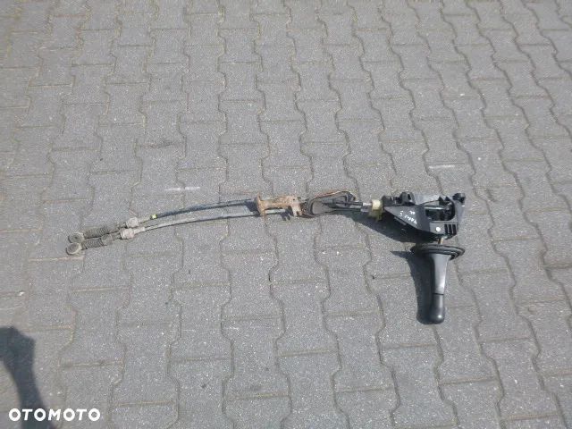 LEWAREK WYBIERAK + LINKI ZMIANY BIEGÓW TOYOTA YARIS II 1.3 - 5