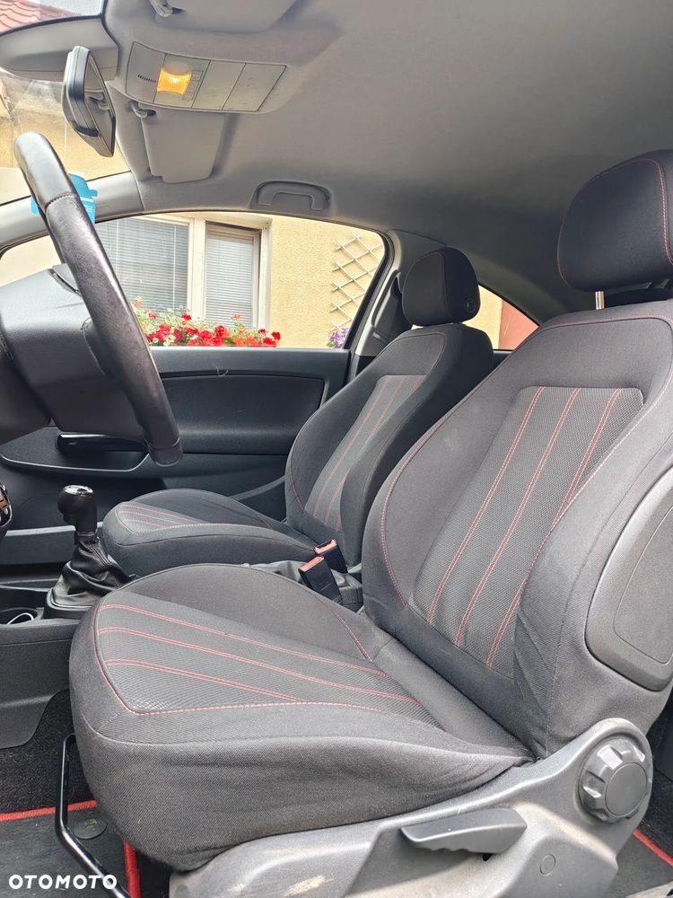 Opel Corsa 1.6 Turbo Color Edition - 10