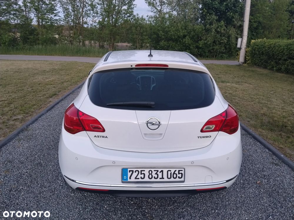 Opel Astra 1.4 T Cosmo - 11