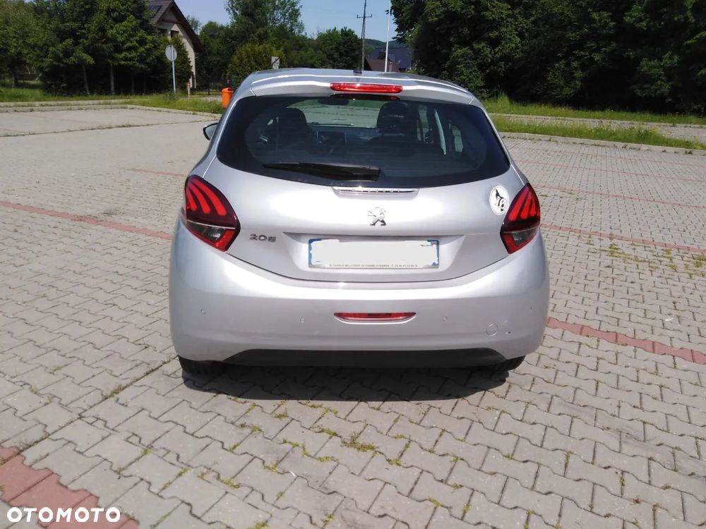 Peugeot 208 1.6 BlueHDi Allure S&S - 18