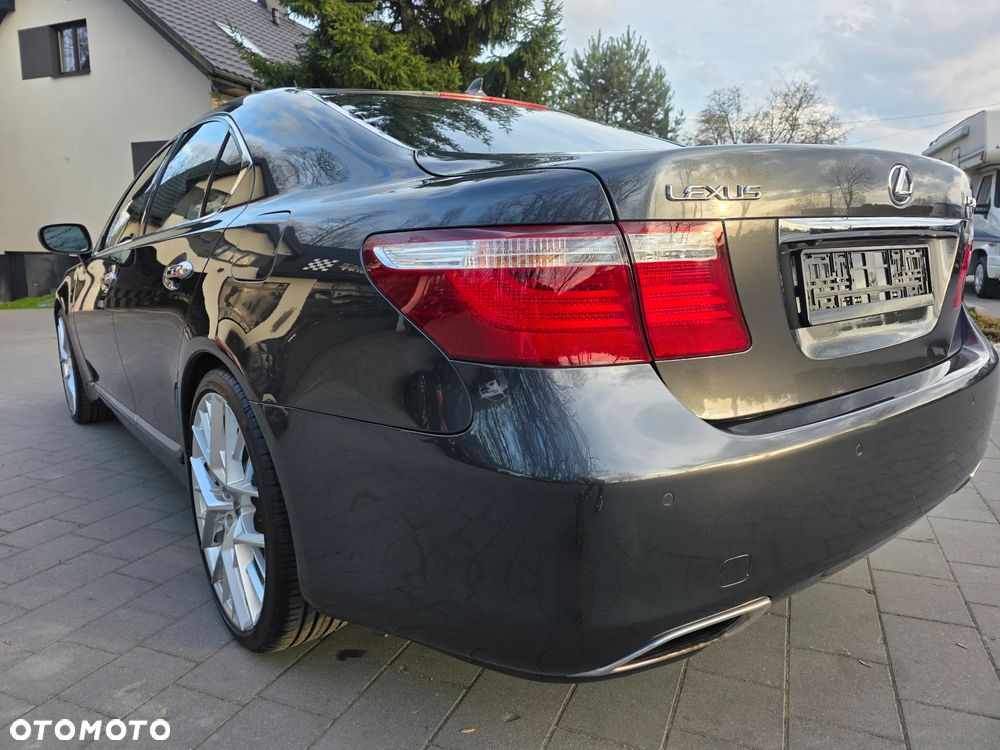 Lexus LS - 7
