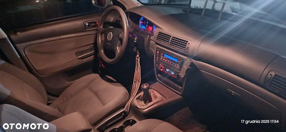 Volkswagen Passat 1.6 - 5