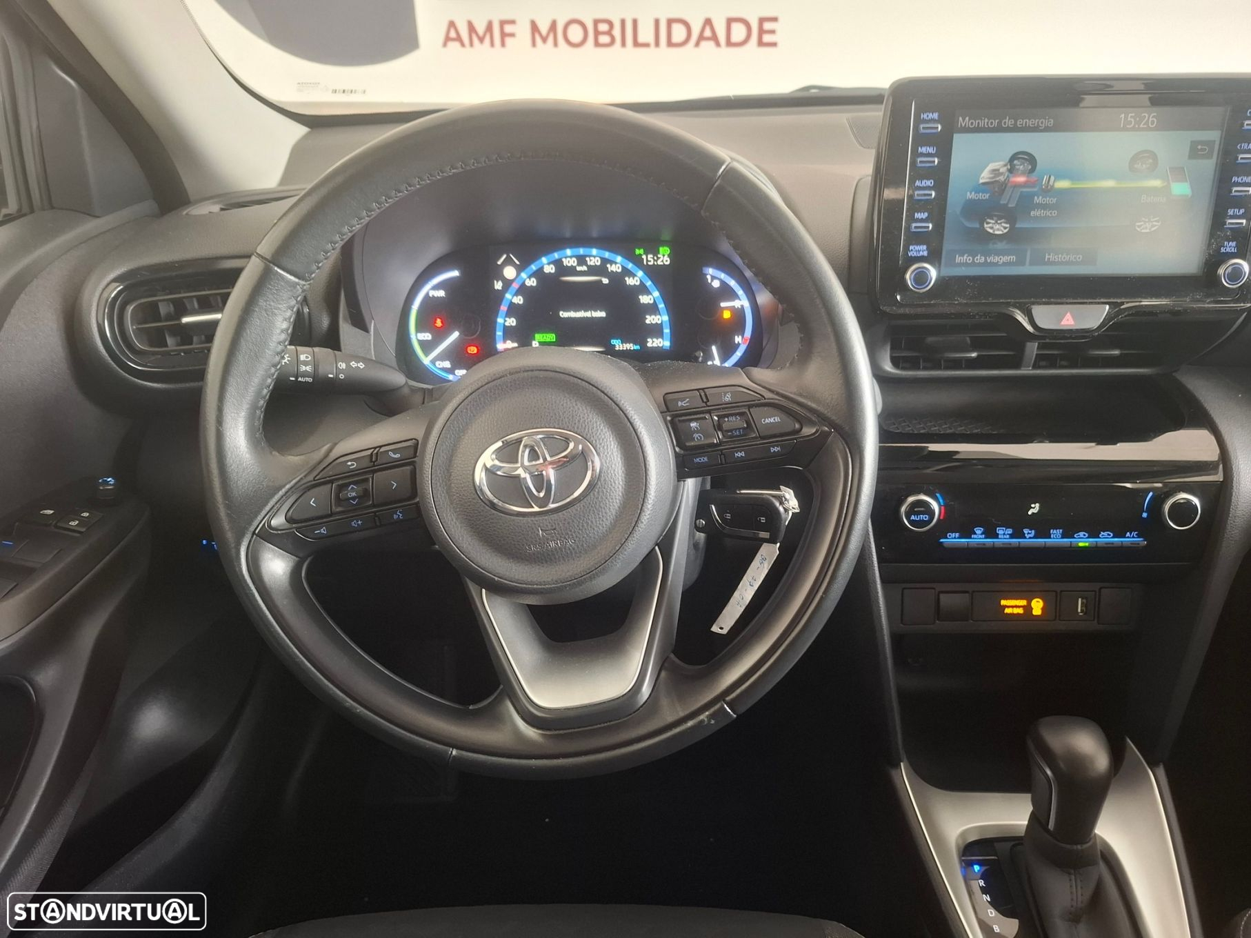 Toyota Yaris Cross 1.5 HDF Comfort Plus - 17
