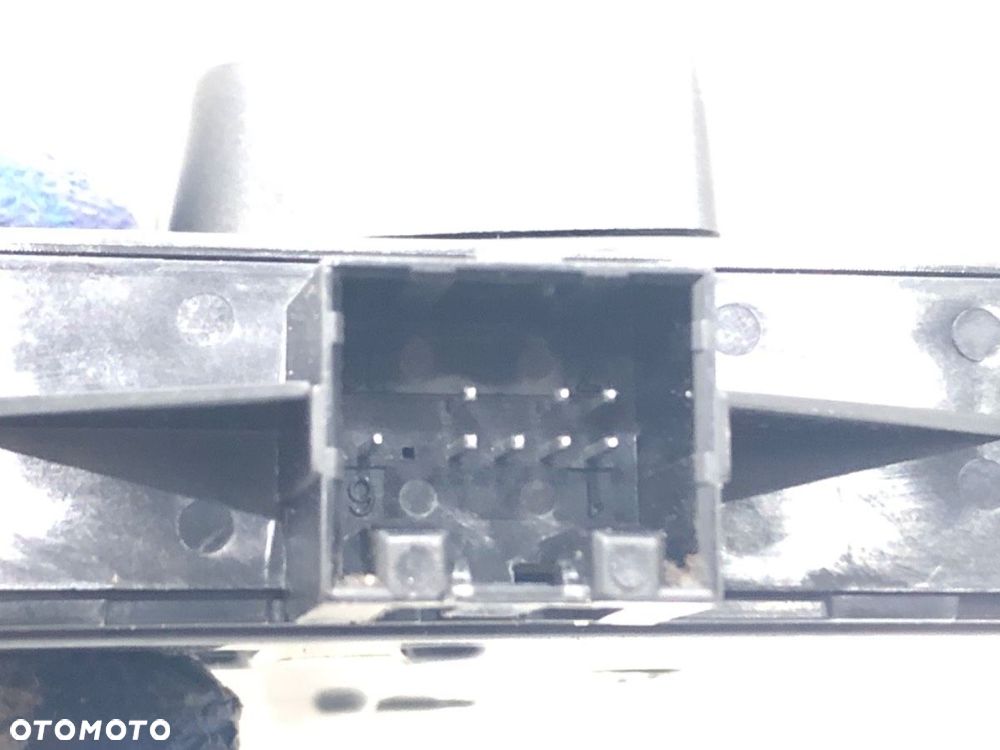 PRZEŁĄCZNIK FOTELA LEWY - 147.00 PLN - SKODA SUPERB IV Kombi (NZ5) 2023 - 2.0 TDI 110 kW [150 KM] - 4