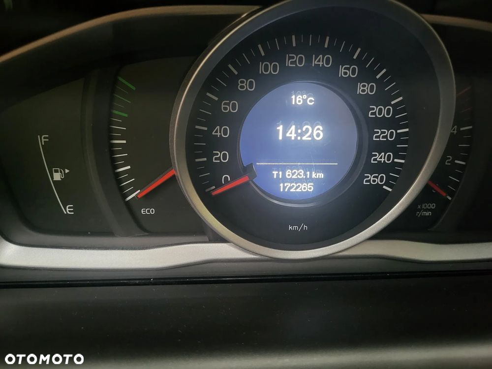 Volvo XC 60 D5 AWD Momentum - 7