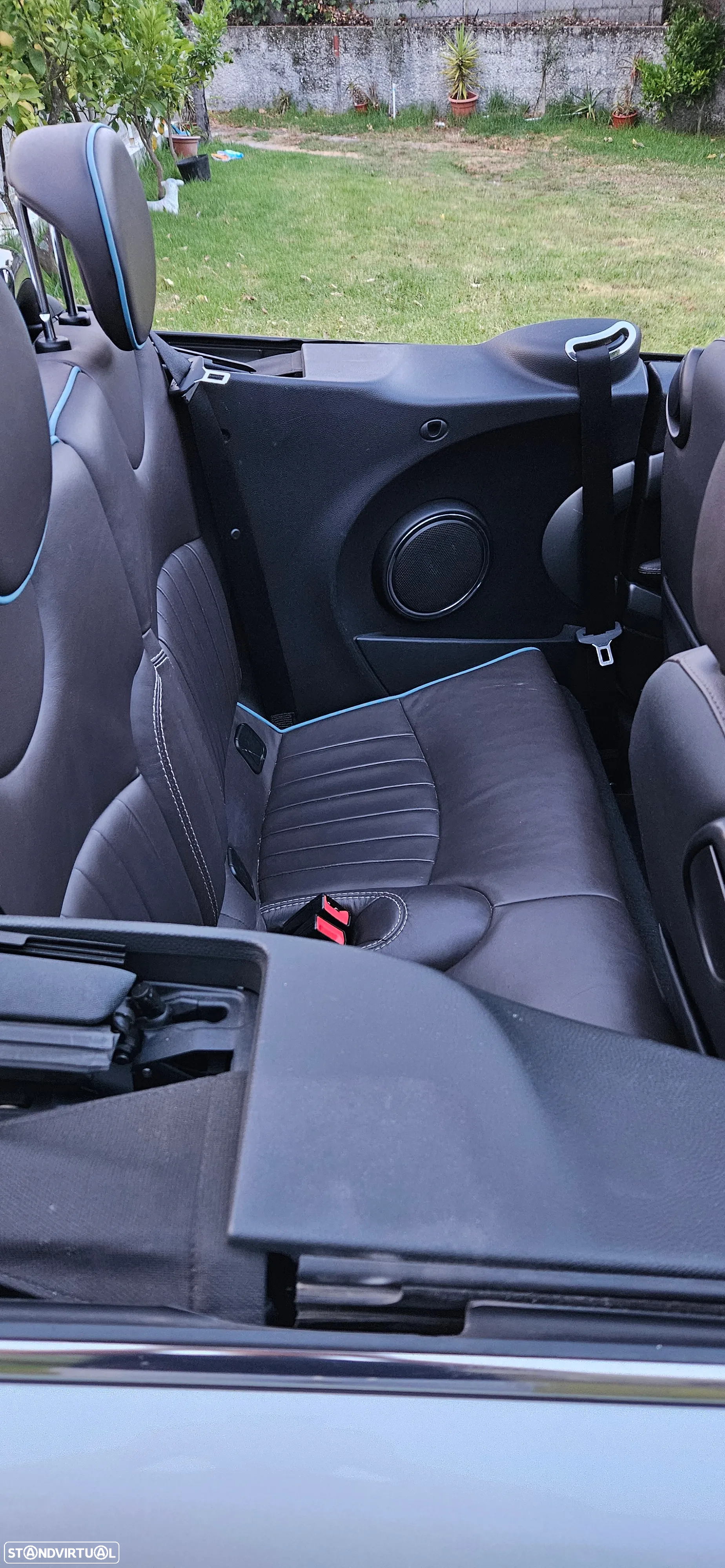MINI Cabrio Cooper D - 16
