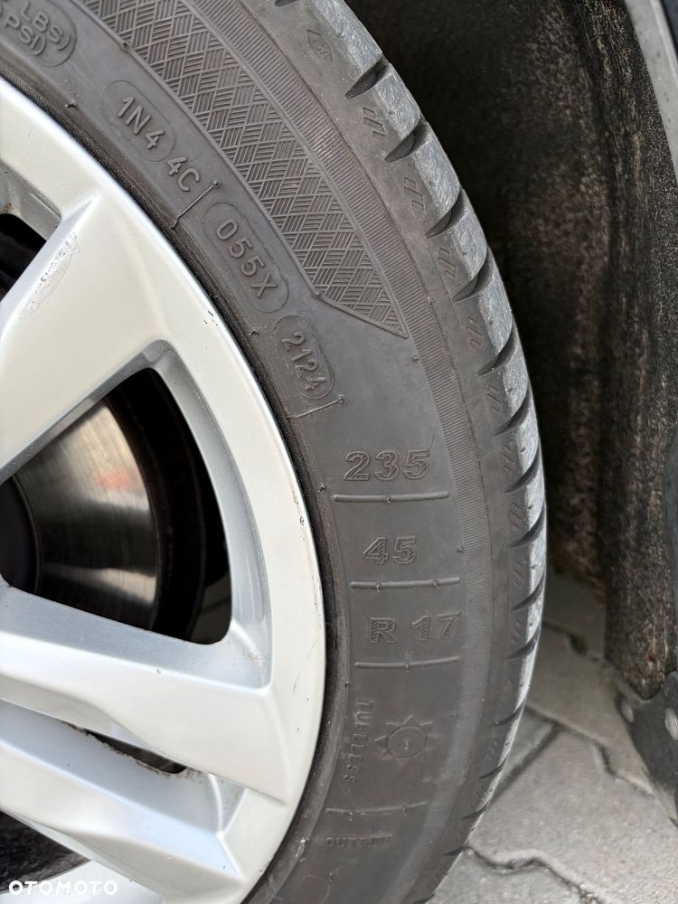 Volvo V60 D4 Geartronic Momentum - 34