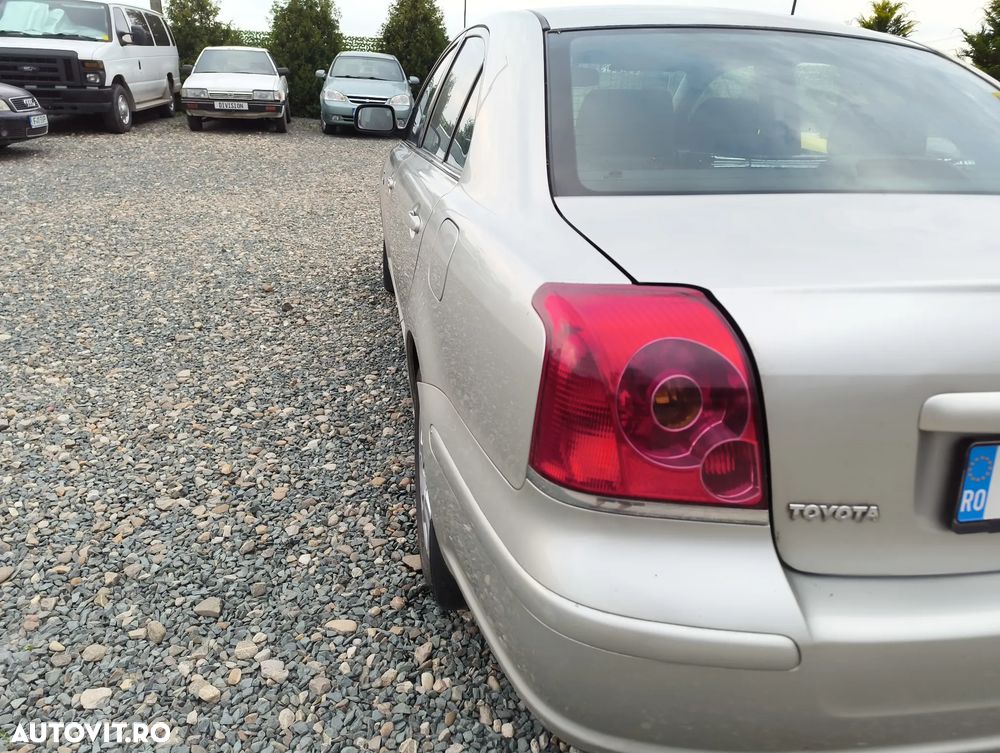 Toyota Avensis 2.0 D4D Sdn. Terra - 6