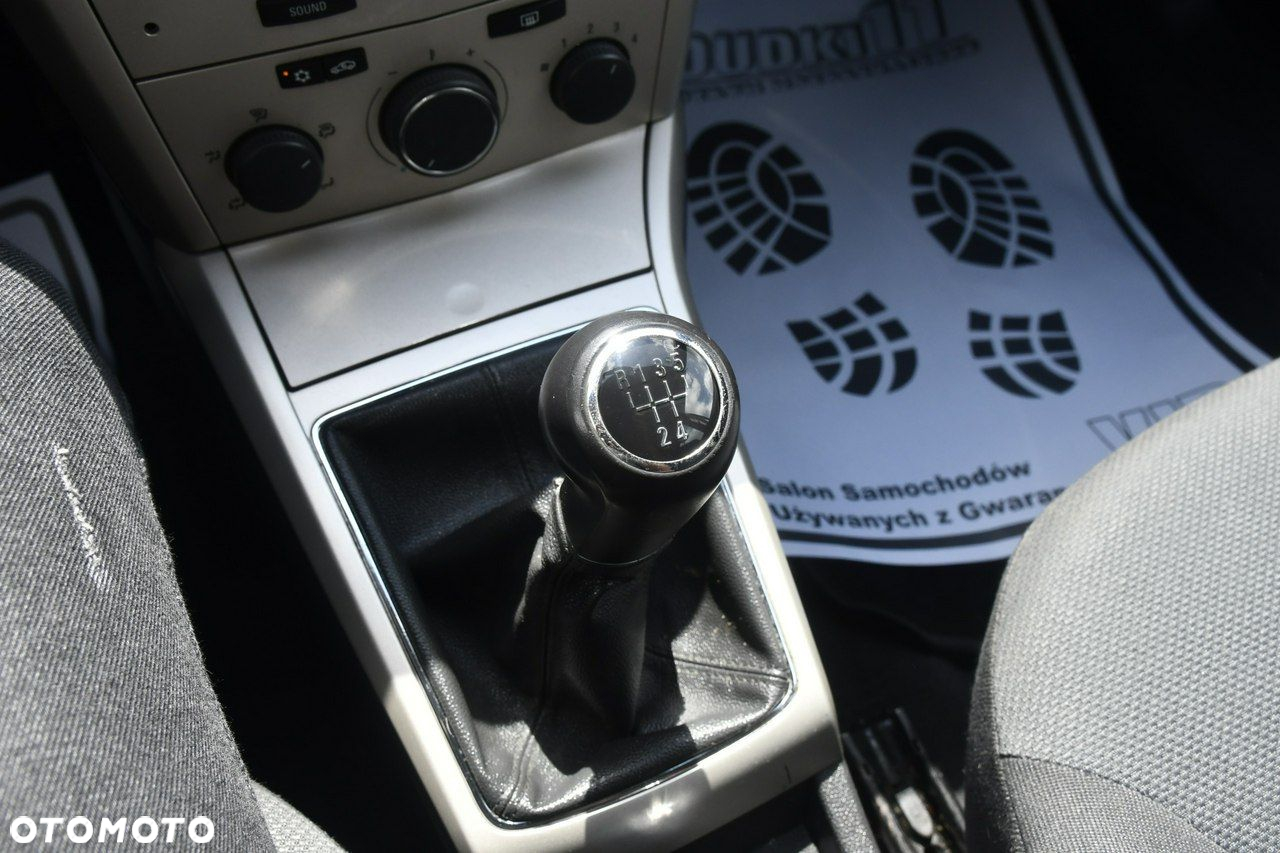 Opel Astra - 25
