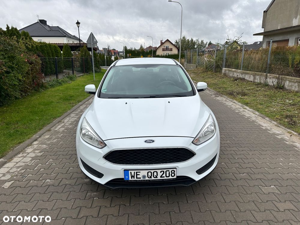 Ford Focus ver-1-0-ecoboost-start--stopp--system-cool-connect - 3