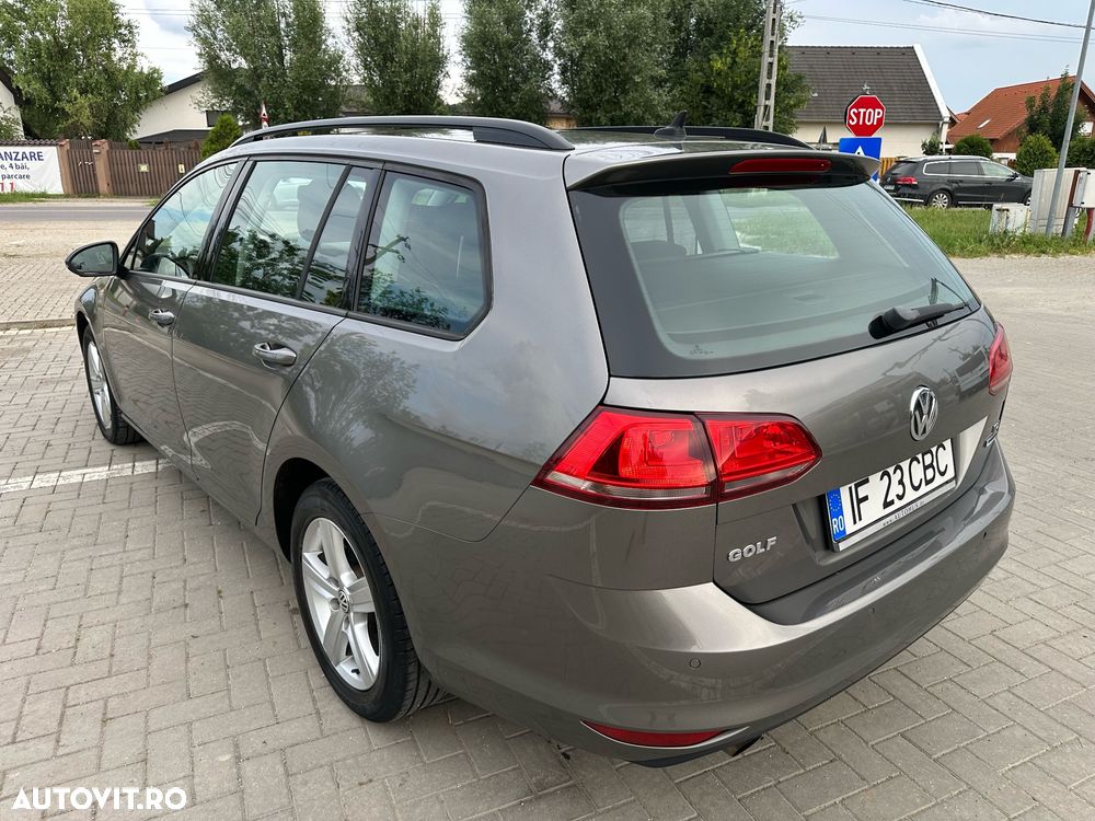 Volkswagen Golf - 12