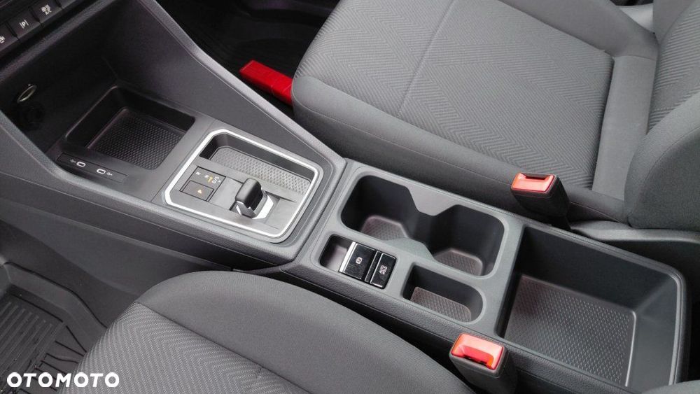 Ford Transit Connect - 13