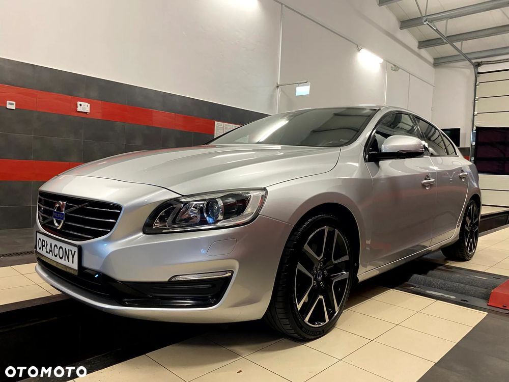 Volvo S60 D4 Geartronic RDesign - 3