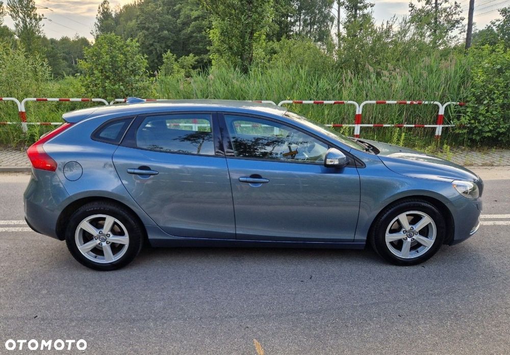 Volvo V40 T2 You - 10