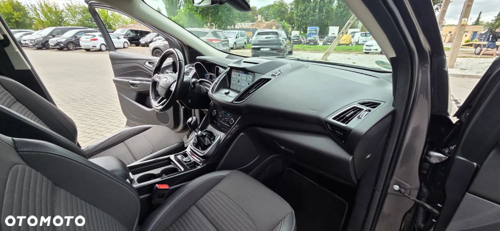 Ford Kuga 1.5 EcoBoost 2x4 Cool & Connect - 39