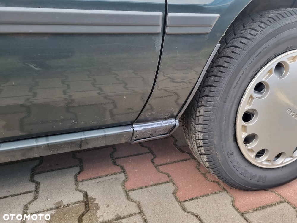 Nissan Sunny 1.6 SLX - 25