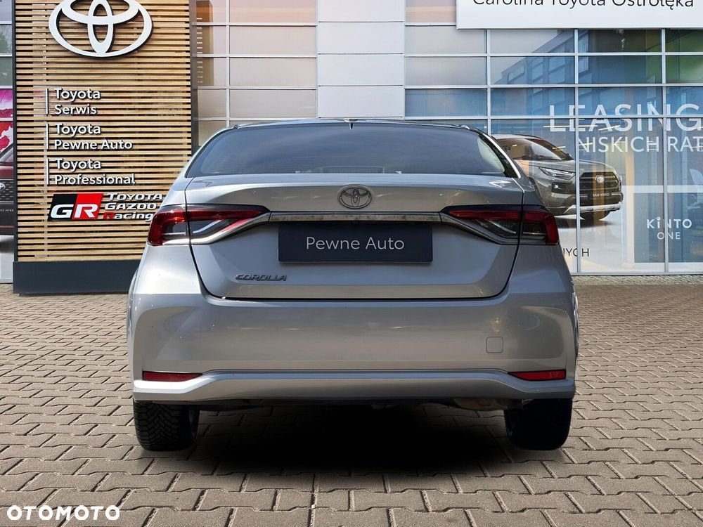 Toyota Corolla - 4