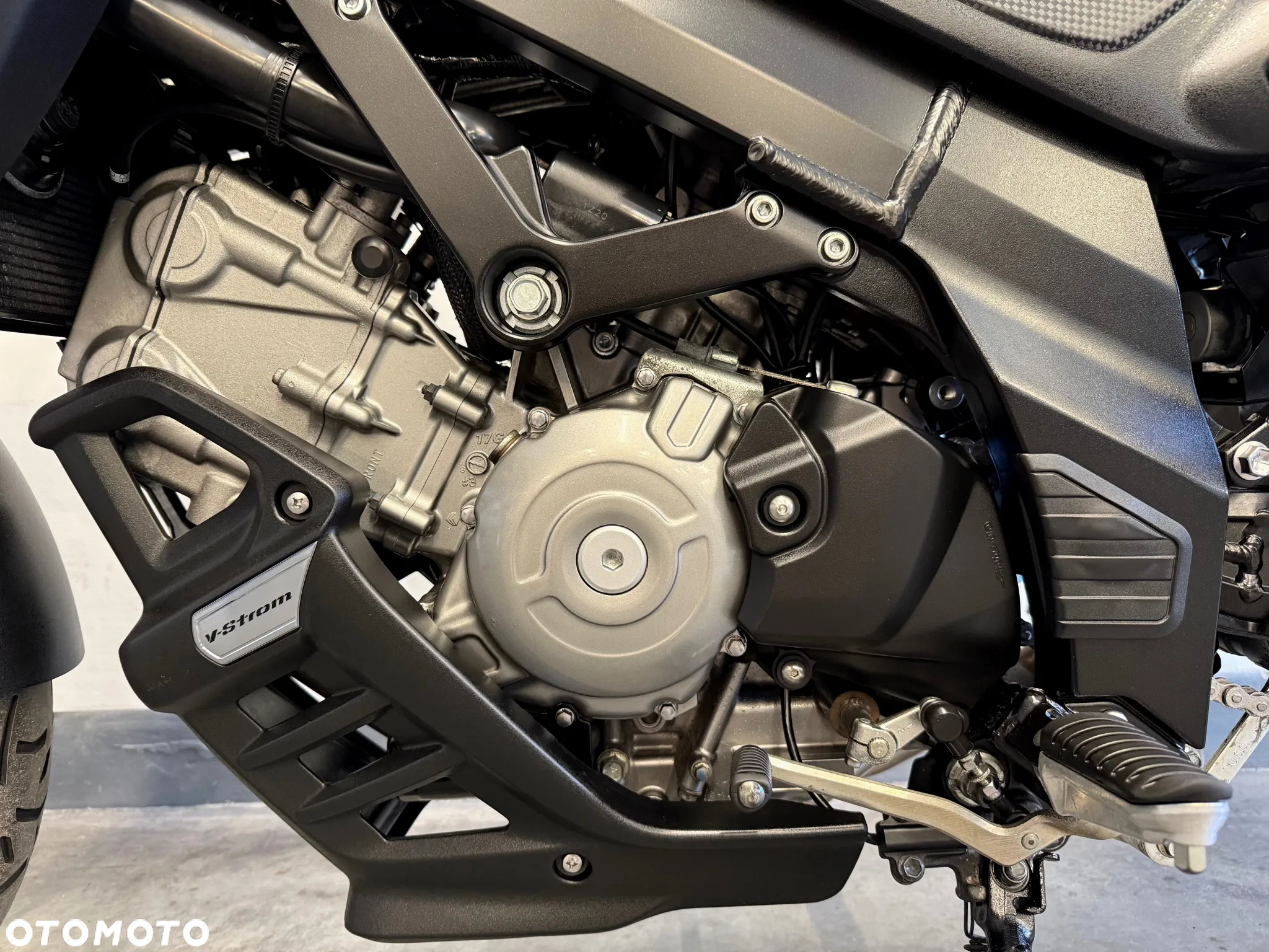 Suzuki V-STROM - 19