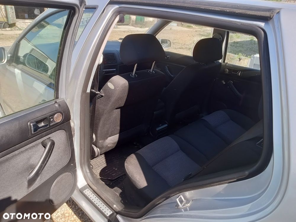 Volkswagen Golf - 8