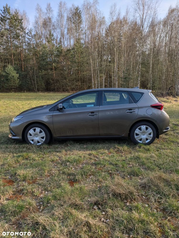 Toyota Auris Hybrid 135 Premium - 2