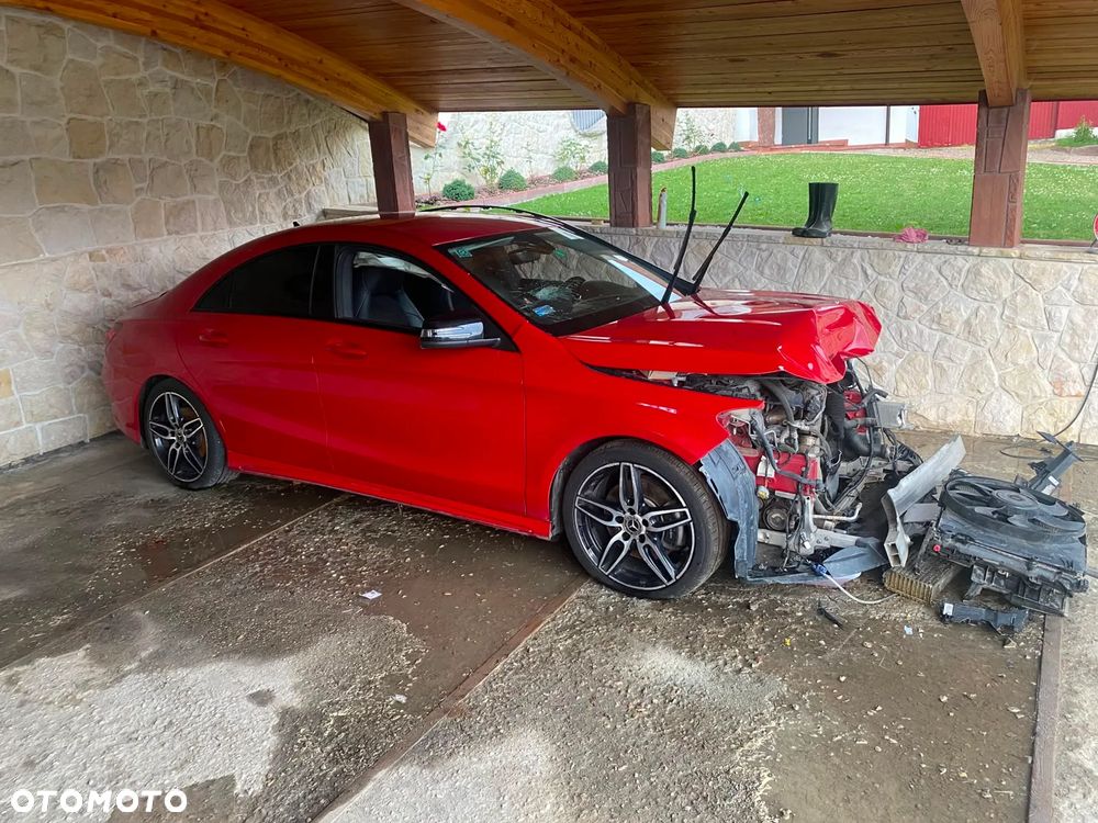 Mercedes-Benz CLA 220 4-Matic AMG Line - 2