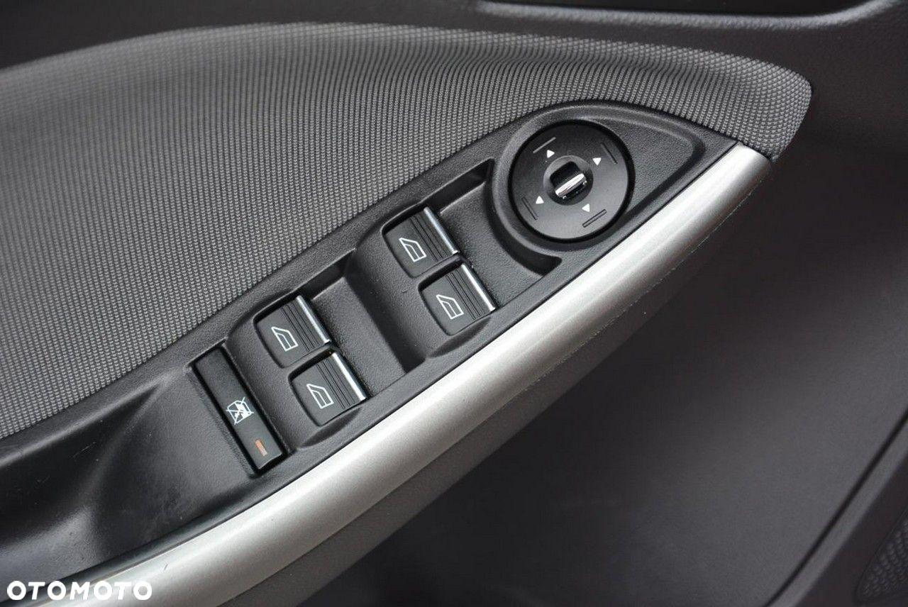 Ford Focus - 24