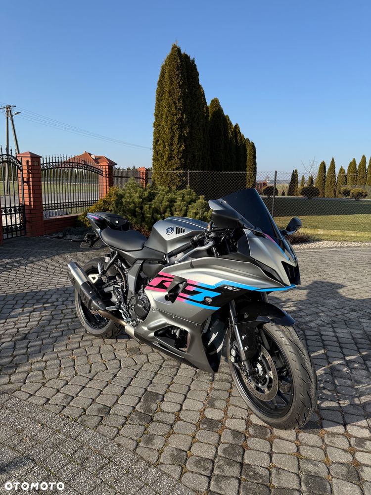 Yamaha R7 - 7
