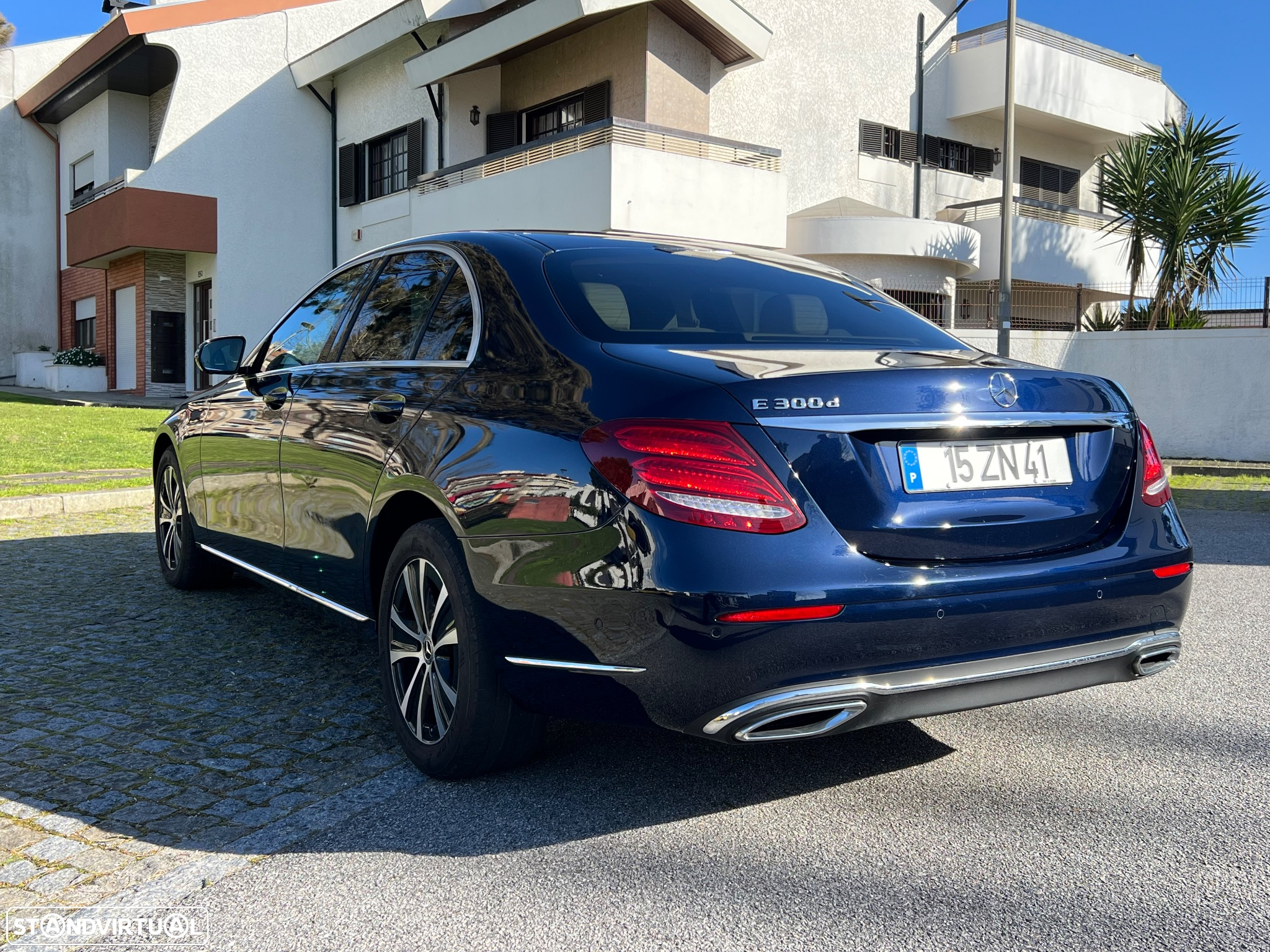 Mercedes-Benz E 300 d Exclusive Line - 4