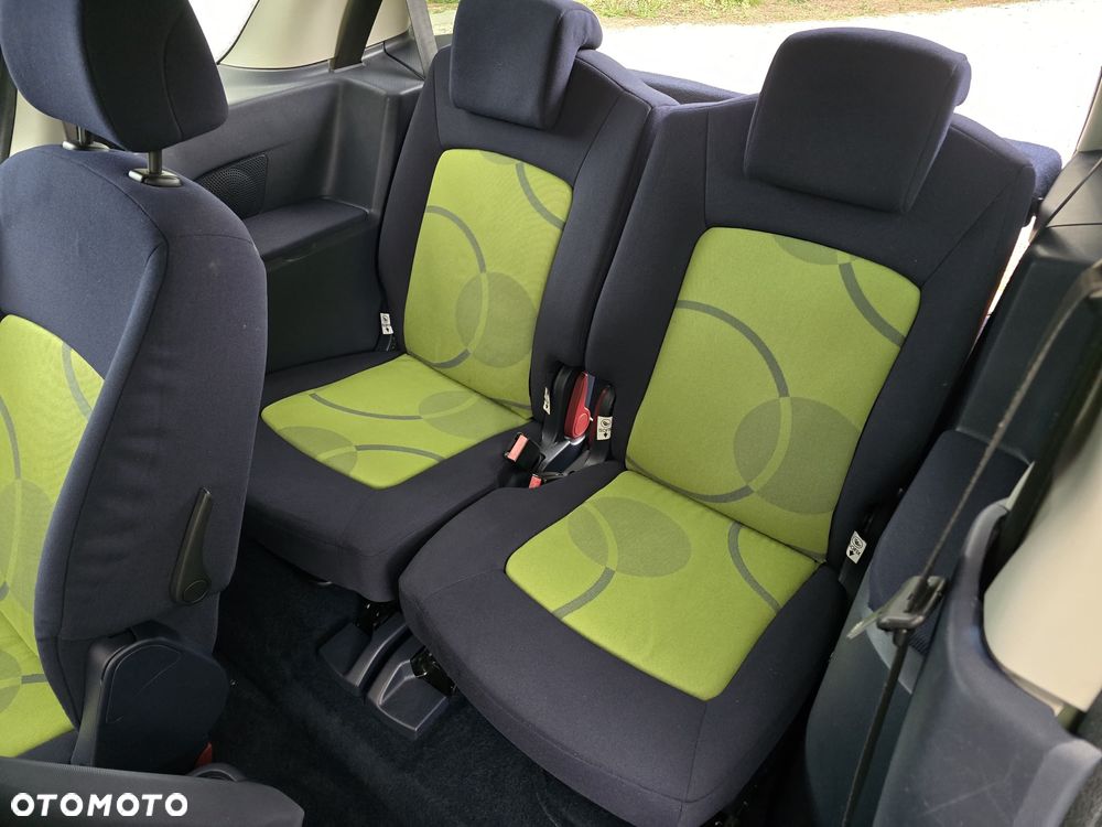 Peugeot 1007 1.6 Trendy 2-Tronic - 28