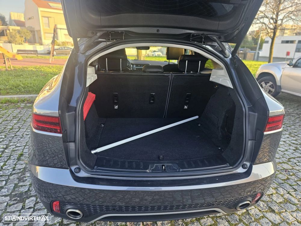 Jaguar E-Pace 2.0 i4D S - 17