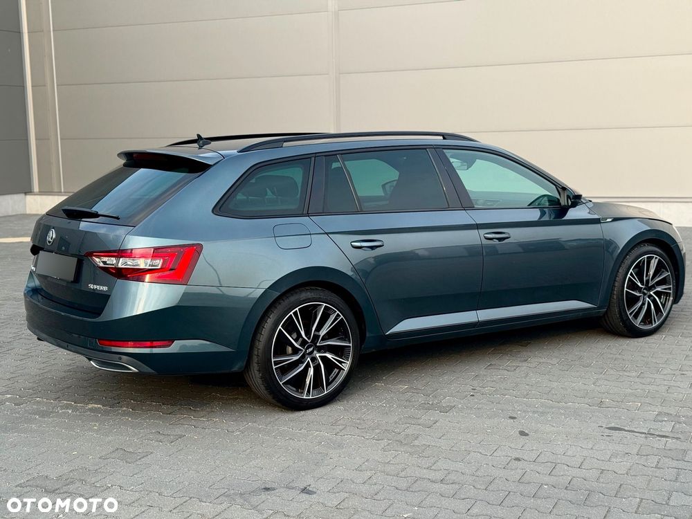 Skoda Superb 2.0 TDI DSG Sportline - 9