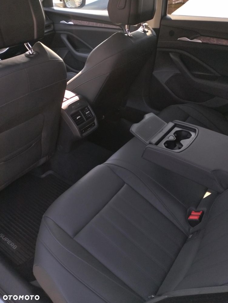 Skoda Superb 2.0 TDI SCR 4x4 L&K DSG - 20