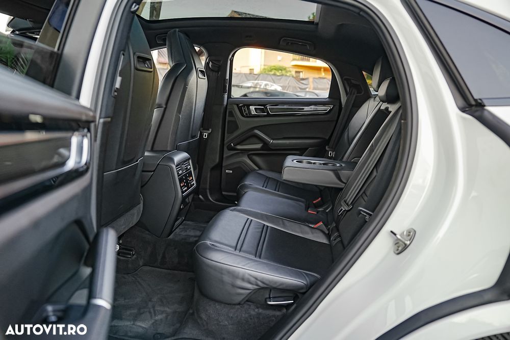Porsche Cayenne Coupe Tiptronic S - 23