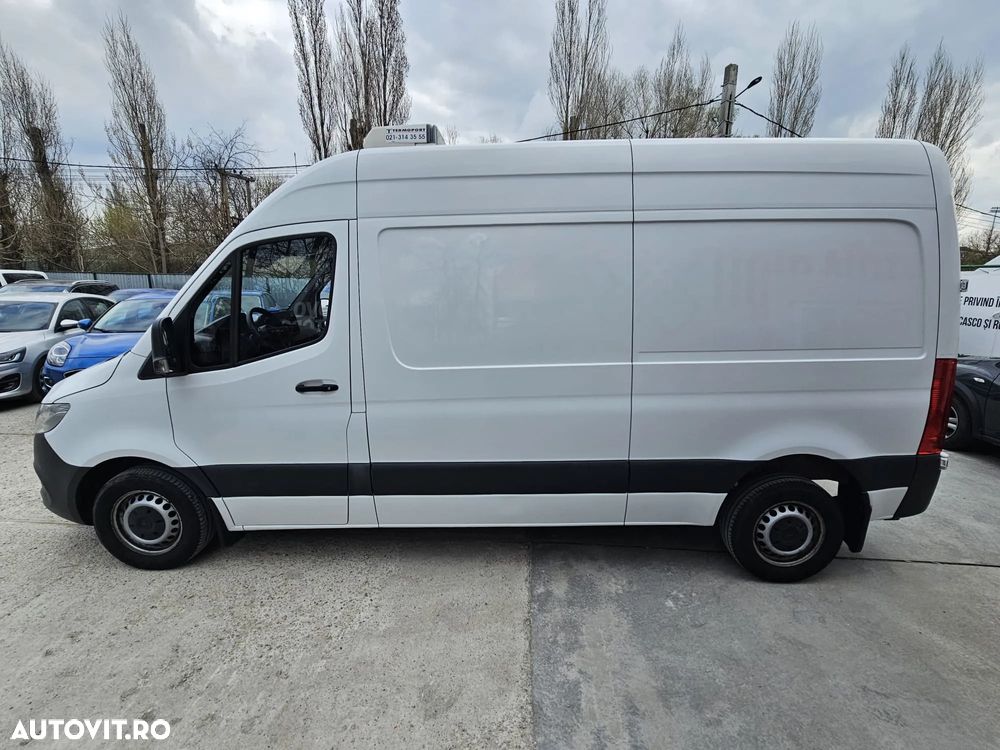 Mercedes-Benz Sprinter - 10