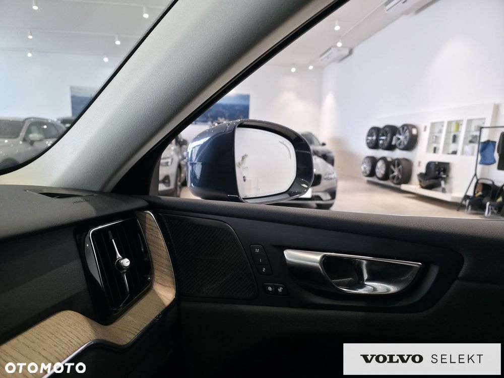 Volvo XC 60 - 25