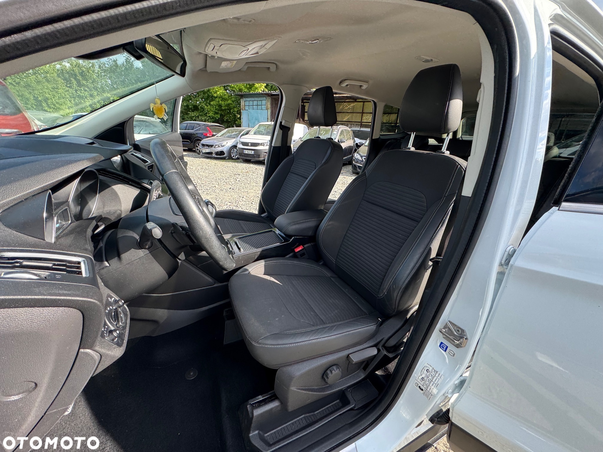 Ford Kuga - 16