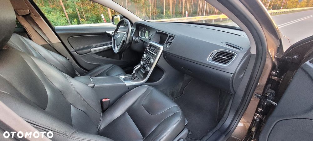 Volvo V60 Cross Country - 7