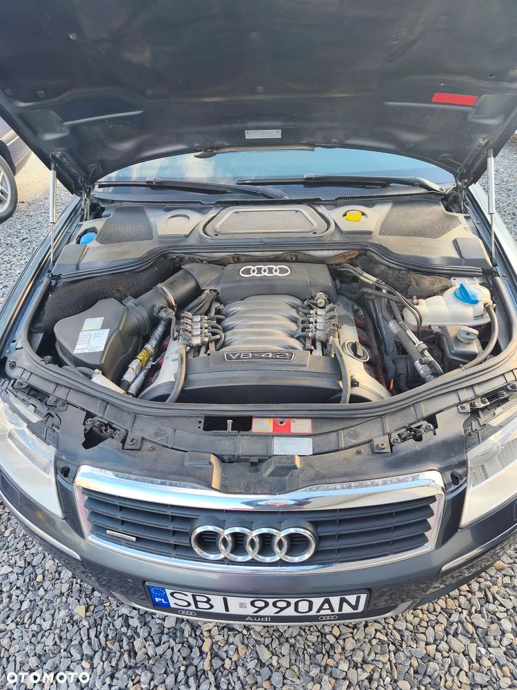 Audi A8 4.2 Quattro - 15