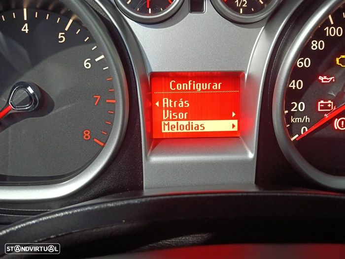 Ford Focus SW 1.4 16V Trend - 27