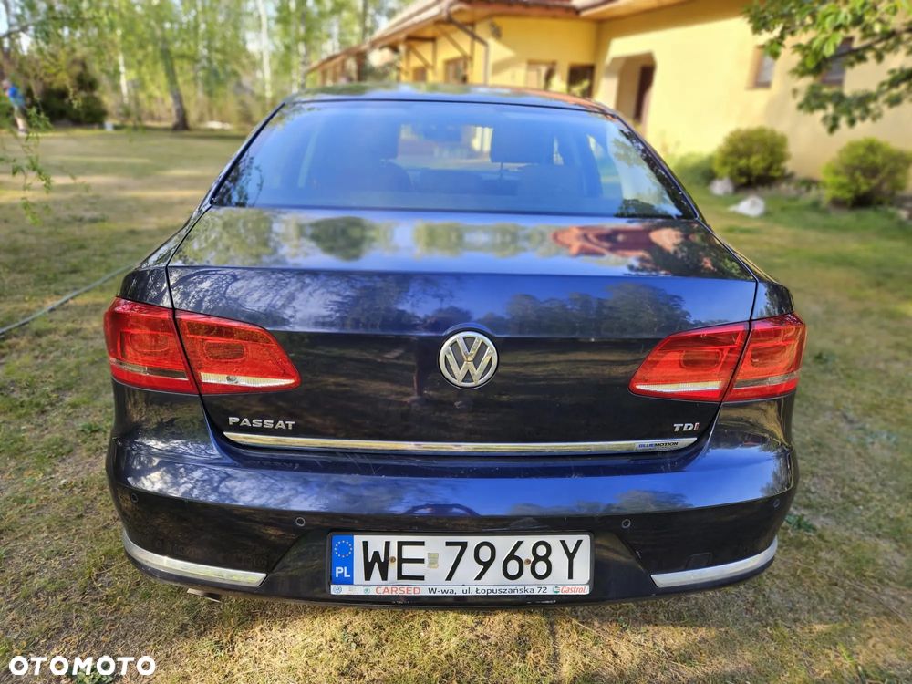Volkswagen Passat 1.6 TDI DPF BlueMot Comfortline - 20
